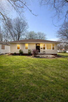 10365 Lord Dr , Saint Louis,  63136