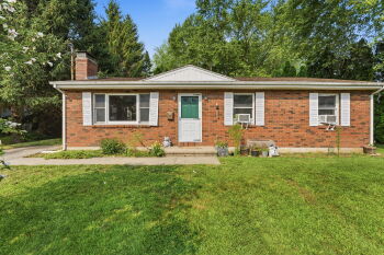 33 Lodus Ct , New London,  06320