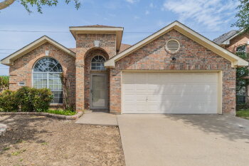 2758 Red Oak Drive , Grand Prairie,  75052