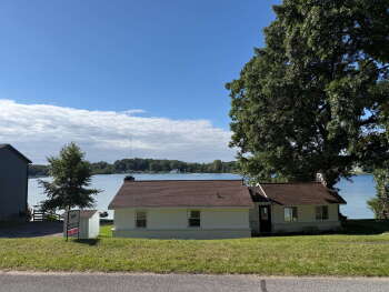 12495 Oakwood Shores Street , Wayland,  49348