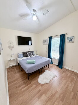 716 21st St Room 4, West Palm Beach,  33407