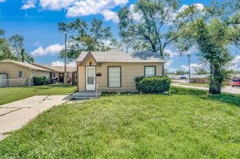 2156 South Santa Fe Street , Wichita,  67211