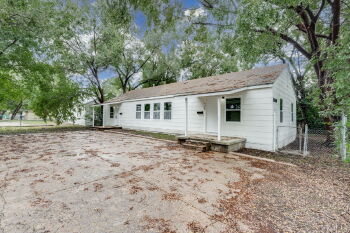 4311 East Lincoln Street , Wichita,  67218