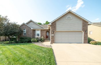 5718 East 49th Street North , Bel Aire,  67220