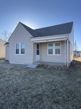 1921 South Everett Street , Wichita,  67213