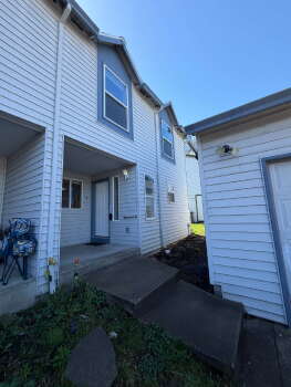 15704 NE Milton Place Unit B, Portland,  97230