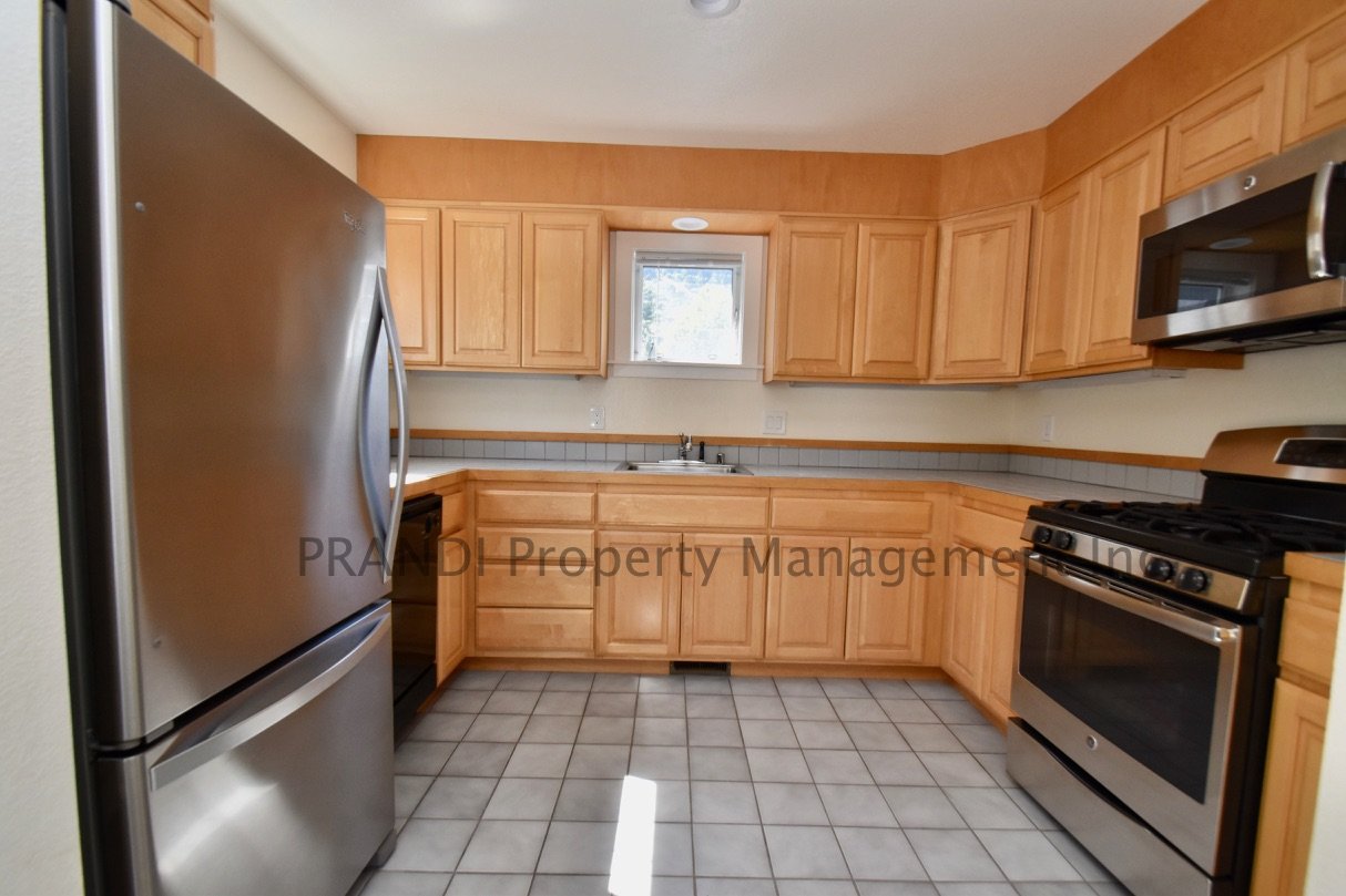 315 Main St Apt 3 Sausalito, CA 949652442 Prandi Property Management