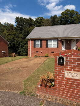 1022 B Wesley Cv , Henderson,  38340