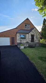 5435 Lee Rd , Maple Heights,  44137