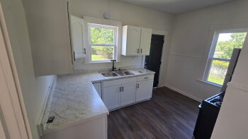 15264 Broadway Avenue , Maple Heights,  44137