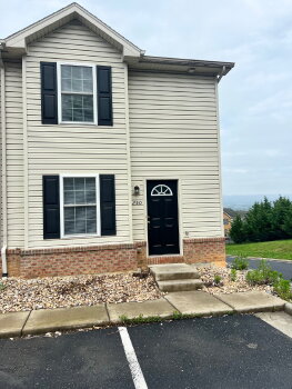 245 Durango Cir , Broadway,  22815