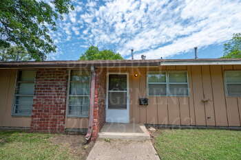 701 Beech St. Apartment E, Coffeyville,  67337
