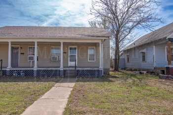 1413 W. 5th St. Apt. B, Coffeyville,  67337