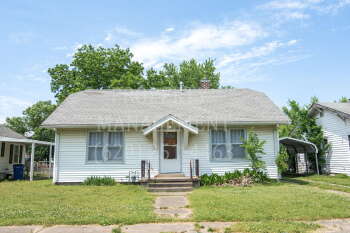 1318 W. 6th St. , Coffeyville,  67337