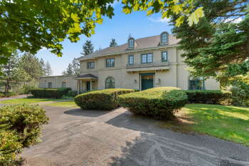 2024 East Southeast Boulevard , Spokane,  99203