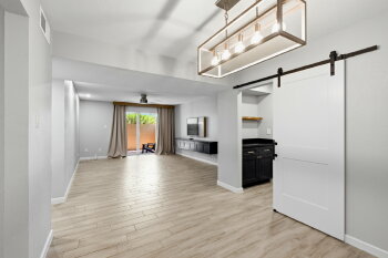 2233 East Highland Avenue Unit 134, Phoenix,  85016