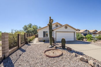 2117 West Renaissance Avenue , Apache Junction,  85120