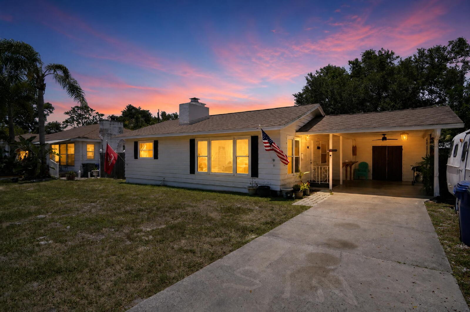 2617 Nassau St, Sarasota FL - home exterior at sunset