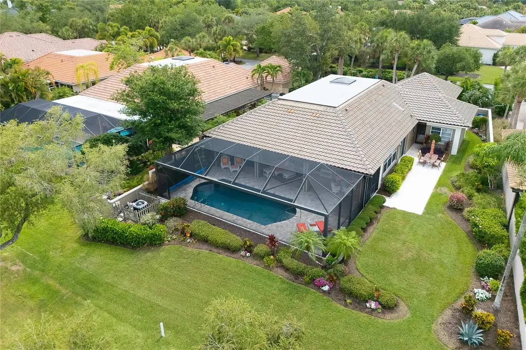 57 Cayman Isles Blvd, Englewood FL - photo 2 of 4