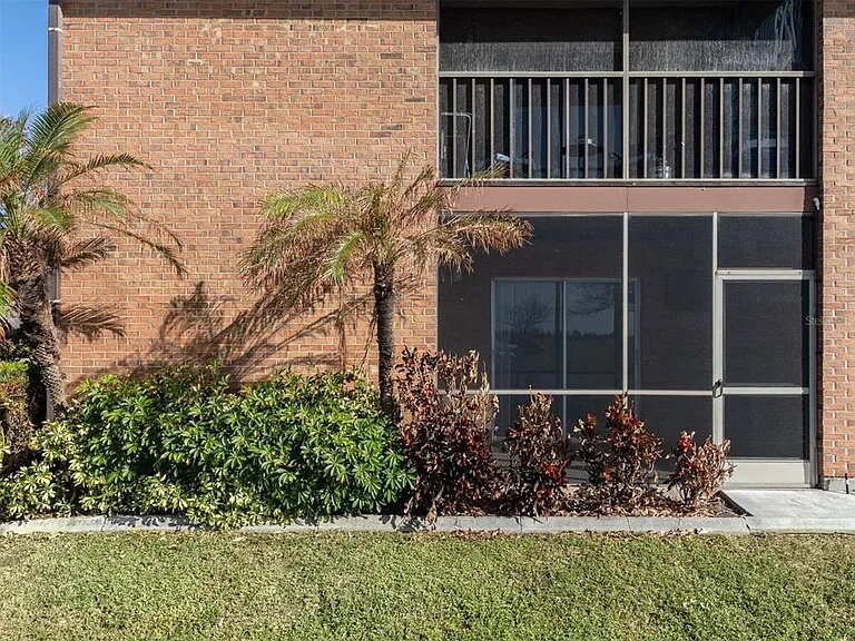 217 Airport Ave W, Unit 119, Venice FL - ground-floor condo exterior