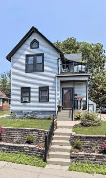 2252 S winchester st , Milwaukee,  53207