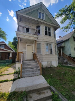 2235 South 20th Street , Milwaukee,  53215