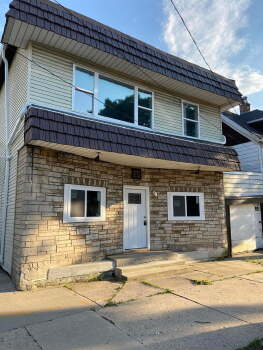 1021 West Grant Street , Milwaukee,  53215