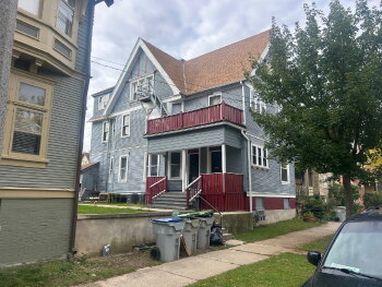 131 E LLoyd , Milwaukee,  53212
