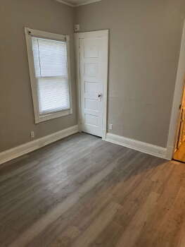 3721 N 35th ST Lower, Milwaukee,  53216