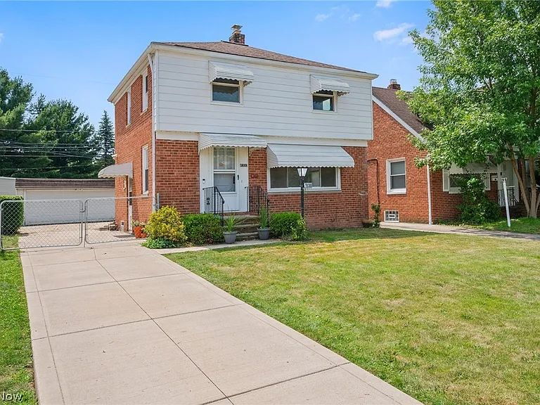 18300 Waterbury Ave, Maple Heights, OH, 44137, US