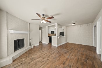2118 N Austin Ave , Pearland,  77581