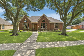 2875 Wimbledon Ln , Friendswood,  77546