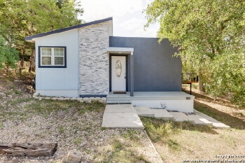 1576 Enchanted River Drive , Bandera,  78003