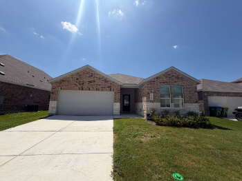 8908 San Carlos , Seguin,  78155