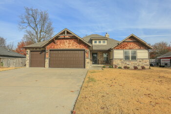 1000 Peak St , Cave Springs,  72718-7110