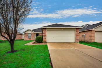 1345 Castle Ridge Road , Fort Worth,  76140