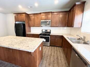 552 Granada Court , Merced,  95341