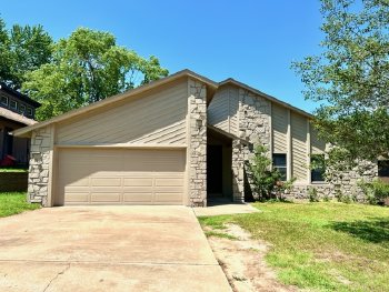 6913 E 97th St , Tulsa,  74133