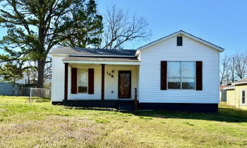 108 East Mill Avenue , Sapulpa,  74066
