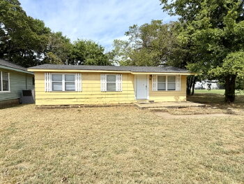905 North Owalla Avenue , Claremore,  74017