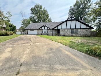 625 Rosewood Court , Claremore,  74017
