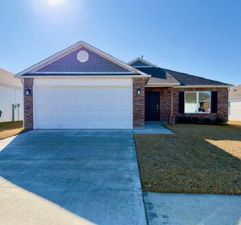 1105 West Lawton Road , Claremore,  74019