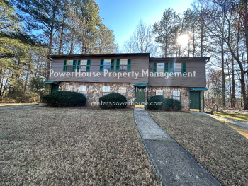 502 Oakwood Ct , Woodstock,  30188-4179