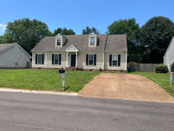 2811 Sutherland Dr , Thompson's Station,  37179