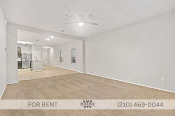 5526 Daniel Way , Saint Hedwig,  78152