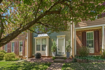 1490 Autumn Ridge Cir , Reston,  20194