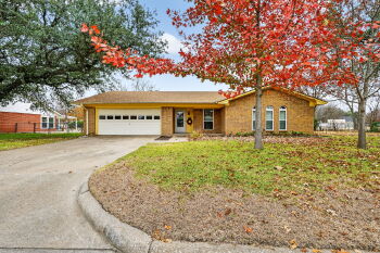1305 Elizabeth Boulevard , Granbury,  76048