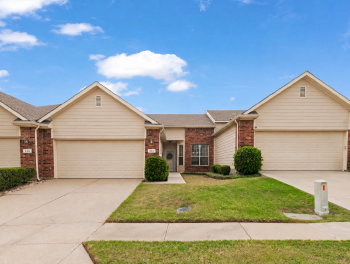 252 Heritage Hill Drive , Lewisville,  75067