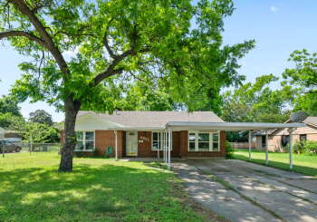 5601 N. Schilder Drive , River Oaks,  76114