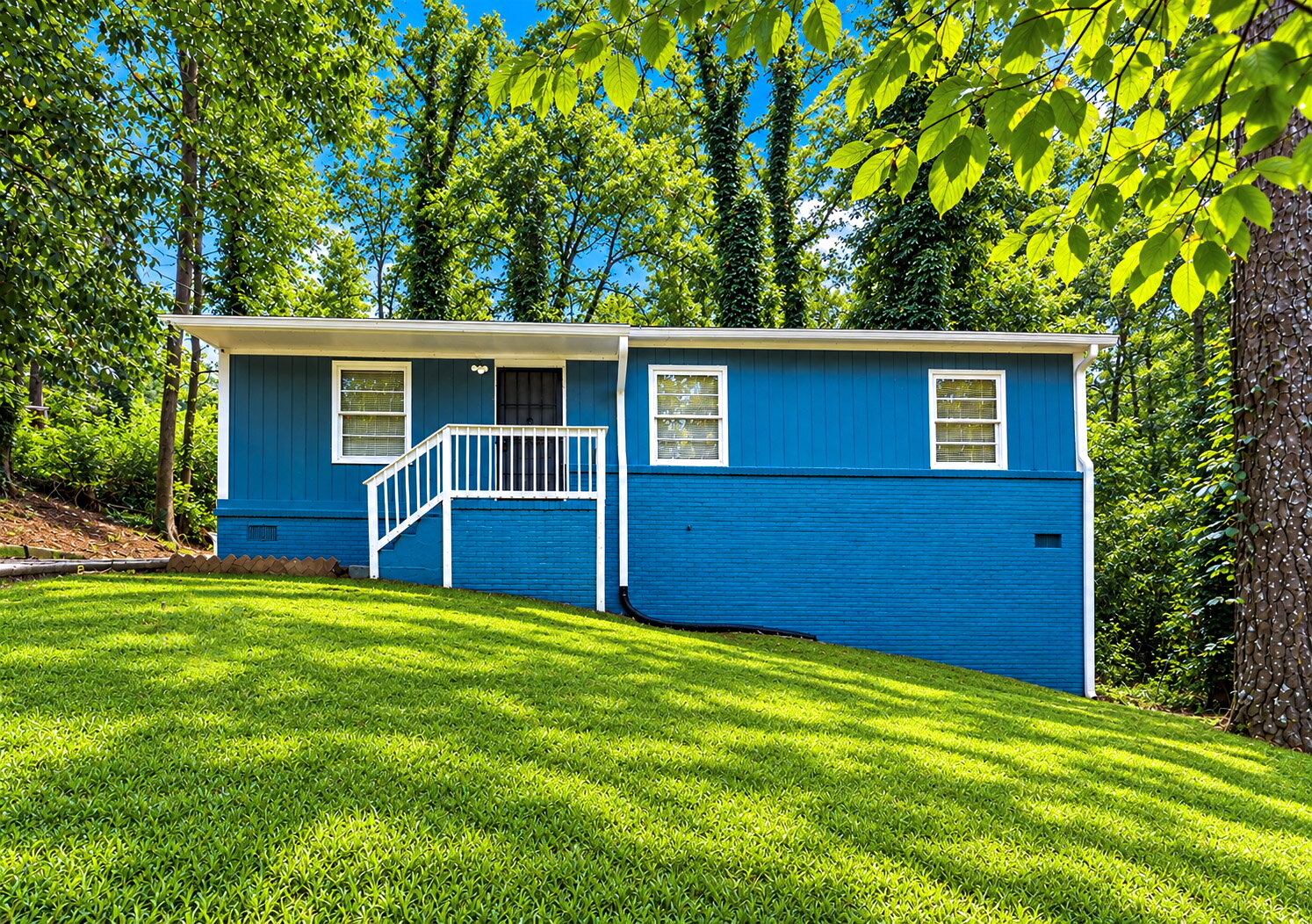 4 Bedroom Rental – 2190 Swallow Cir SE, Atlanta, GA 30315
